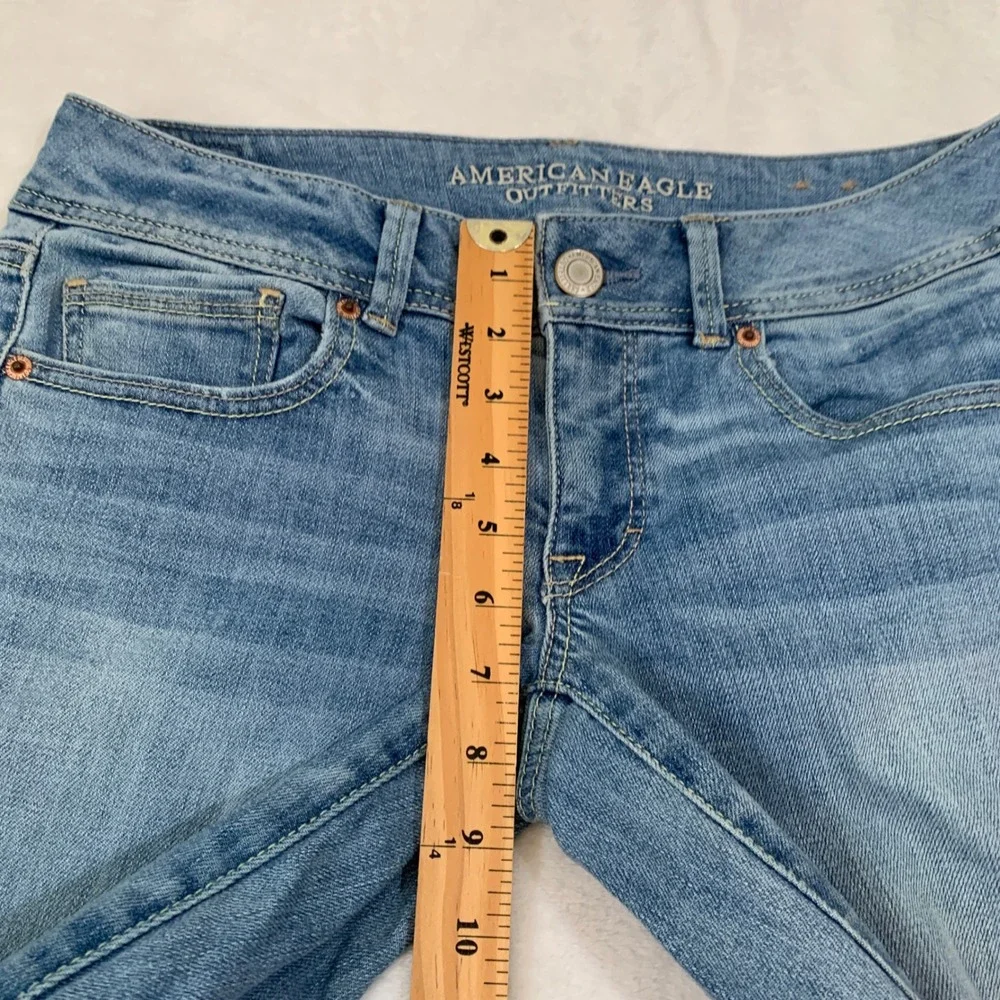 American Eagle Outfitters Kick Boot Stretch Jeans Womens Size 6 Light Wash Denim